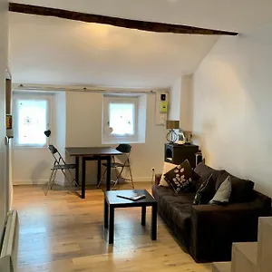  Appartement De Charme Au Coeur Du Village.